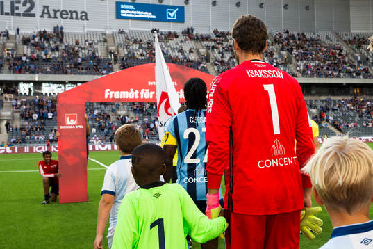 Djurgårdens målvakt Andreas Isaksson gör entré
