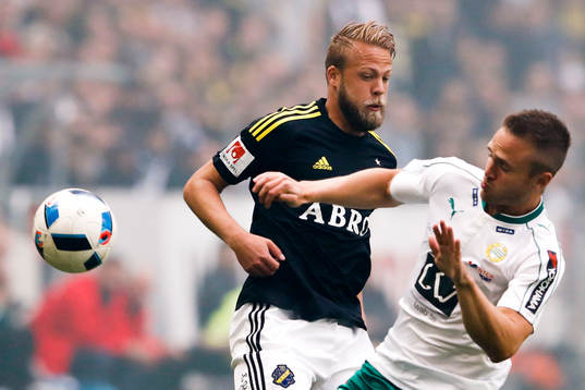 s a Daniel Sundgren och Hammarbys Mats Solheim