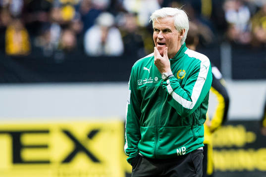 Hammarbys tränare Nanne Bergstrand innan fotbollsmatchen i