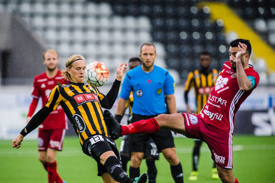 Häckens Gustav Berggren och Östersunds Brwa Nouri