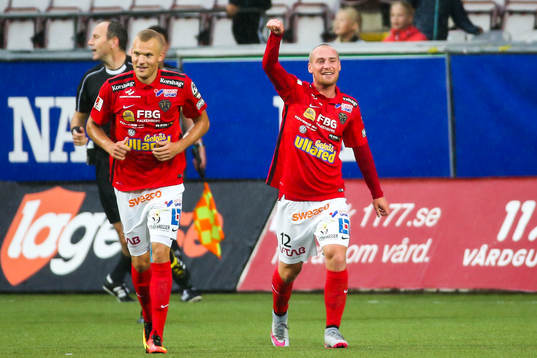 Falkenbergs Christoffer Carlsson jublar
