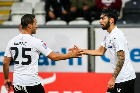 FÖrebros Nordin Gerzic och Nahir Besara jublar