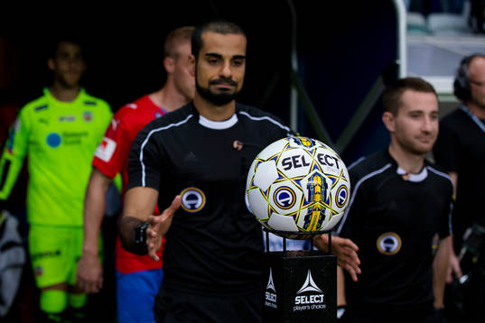 Domare Mohammed Al-Hakim i färd med att ta med