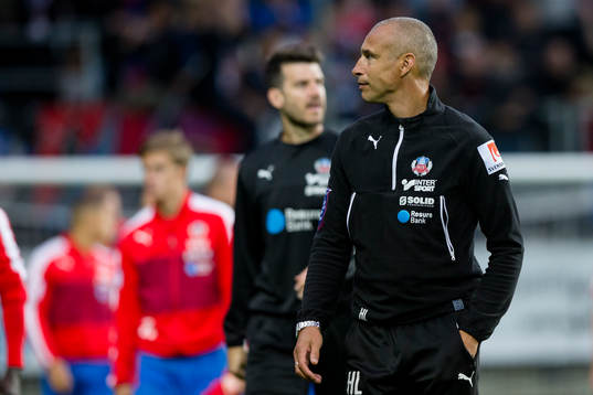 Helsingborgs manager Henrik Larsson deppar