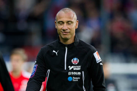 Helsingborgs manager Henrik Larsson deppar