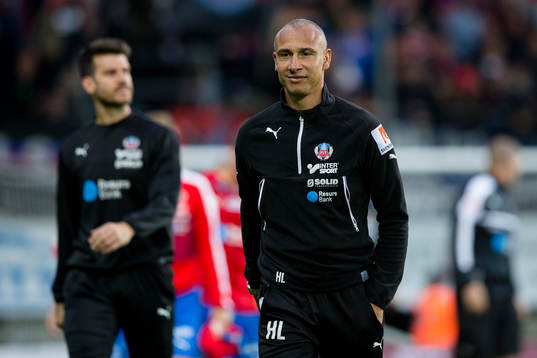 Helsingborgs manager Henrik Larsson deppar