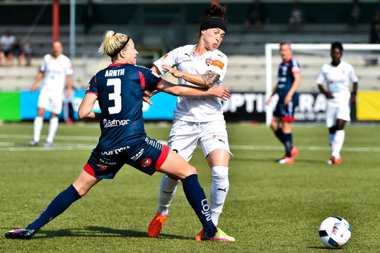 Linköpings Janni Arnth Jensen och Rosengårds Ella Masar