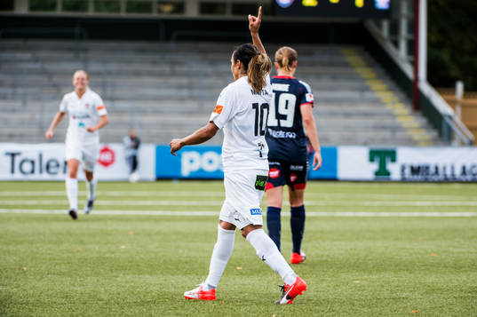 Rosengårds Marta Viera Da Silva jublar