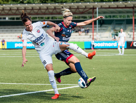 Rosengårds Lotta Schelin mot Linköpings Janni Arnth Jensen