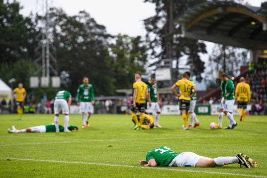 Spelare liggande