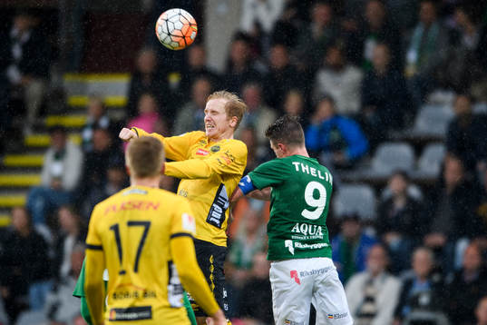 Elfsborgs Simon Lundevall i nickduell med Jönköpings