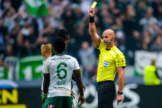s Alexander Isak och Hammarbys Joseph Aidoo