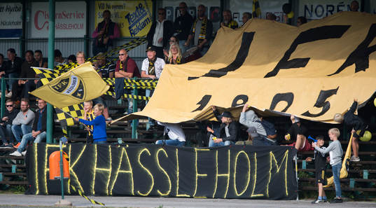 IFK Hässleholms supporters i matchen i division 2 mellan