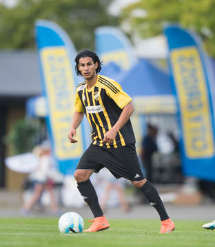 IFK Hässleholms Ameer Naseer i matchen i division 2 mellan