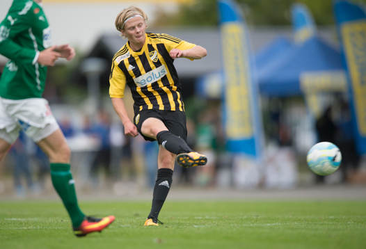 IFK Hässleholms Philip Bengtsson i matchen i division 2
