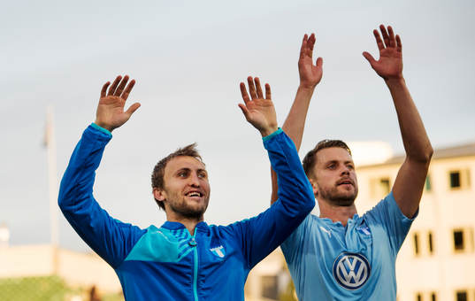 Malmö FFs Magnus Wolff Eikrem och Kari Arnason jublar