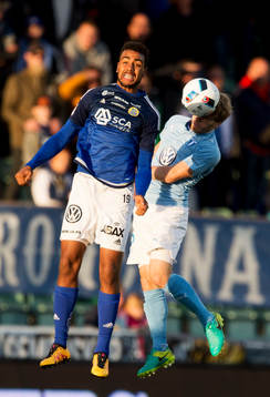 Sundsvalls Noah Sonko Sundberg och Malmö FFs Oscar Lewicki