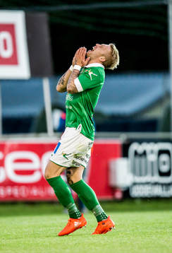 Ljungskiles Tim Nilsen reagerar
