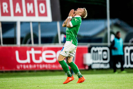 Ljungskiles Tim Nilsen reagerar
