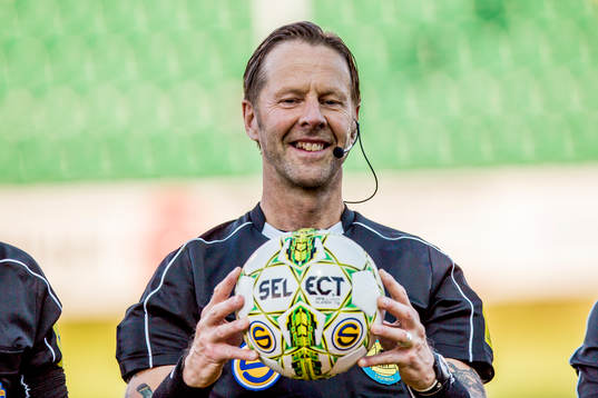 Domare Lars Olsson med