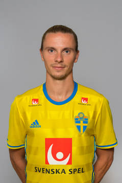 Niklas Hult, spelare i Sveriges fotbollslandslag