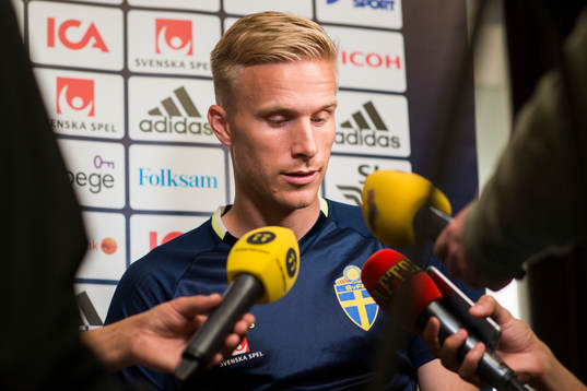 Oscar Wendt i mixed zone