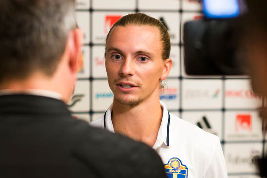 Niklas Hult i mixed zone