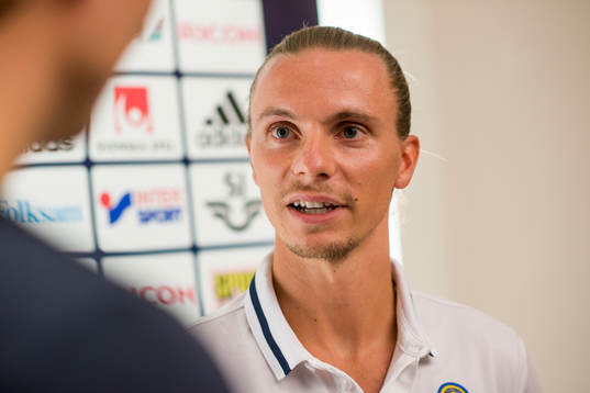 Niklas Hult i mixed zone