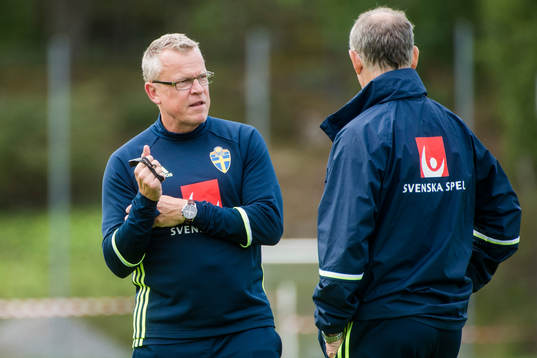 Förbundskapten Janne Andersson och rådgivare Lars