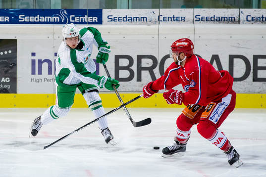 Rögles Mathias From skjuter ett skott