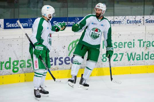 Rögles Jack Connolly och Taylor Matson jublar