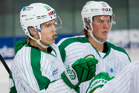 Rögles Sebastian Wännström  jublar