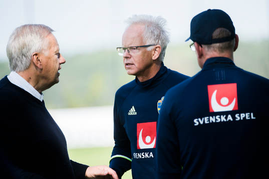 Anders Valentin, läkare i samtal med tidigare