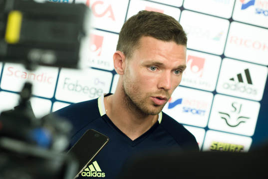 Marcus Berg i mixed zone