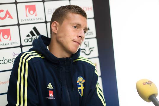 Victor Nilsson Lindelöf i mixed zone