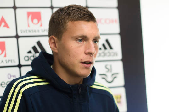 Victor Nilsson Lindelöf i mixed zone