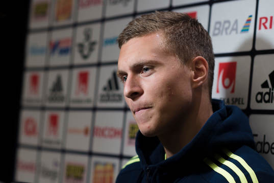 Victor Nilsson Lindelöf i mixed zone