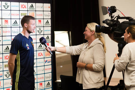 Marcus Berg i mixed zone