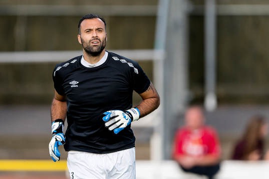 Örgrytes målvakt Abbas Hassan före fotbollsmatchen i