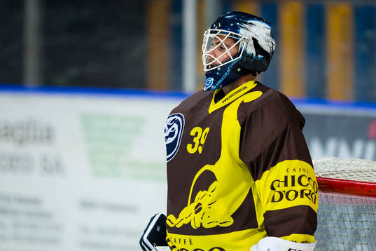 Ambri-Piottas målvakt Sandro Zurkirchen