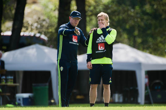 förbundskapten Janne Andersson och Emil Forsberg