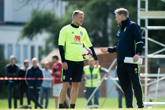 John Guidetti och assisterande förbundskapten Peter