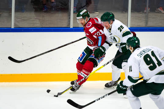 Frölundas Patrik Carlsson och Färjestads Fabian Zetterlund