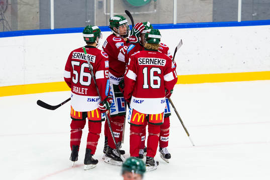 Frölunda och Kristian Vesalainen jublar