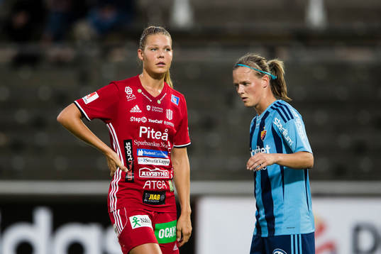 Piteås Nina Jakobsson och Djurgårdens Michaela van