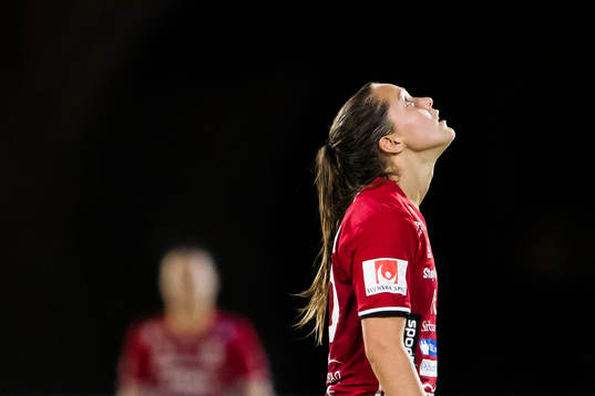 Piteås Felicia Karlsson ser deppig ut
