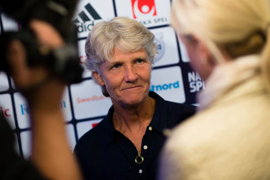 Bläddra bland fler bilder av Fotboll, Dam, Sverige, Presskonferens