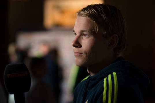 Oscar Lewicki  i mixed zone