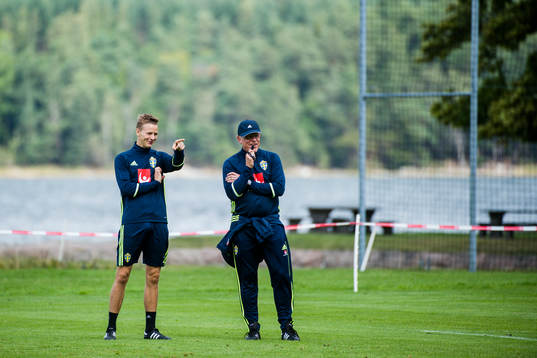 Maths Elfvendal, målvaktstränare och förbundskapten