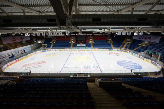 SWISS Arena interiört innan en träningsmatch i ishockey